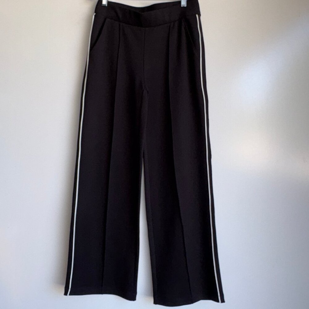 2 pairs of pants for a price of one! Wide Leg Black Pants Zara and Amazon